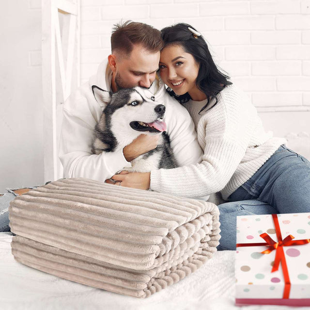 Cobija de Flanel de Rayas king size Arena Recibiendo como Regalo